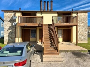 Building Photo - 2300 Cedrick Cove