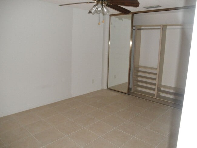 Building Photo - Sun Terrace At The Gardens