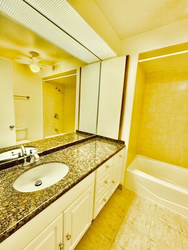 Building Photo - Available now | A 2 Bedroom, 2 Bathroom Condo with 2 assigned parking stalls at The Plaza Hawaii Kai