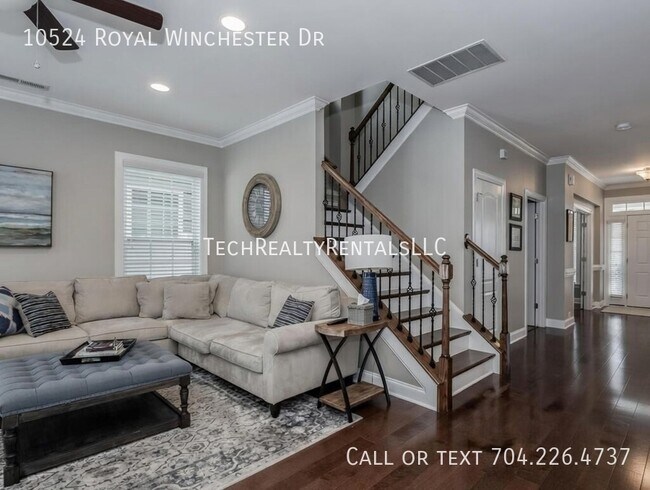 Building Photo - 10524 Royal Winchester Dr