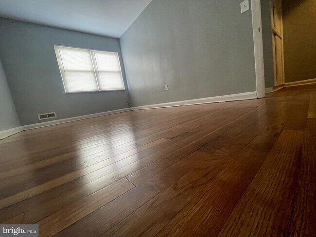 Building Photo - 3807 Bowers Ave