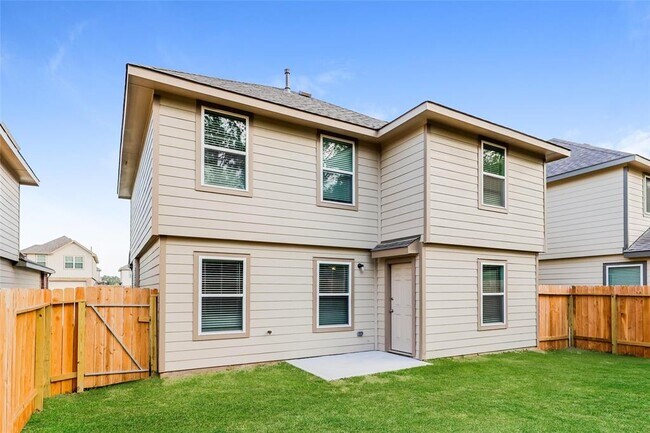 Building Photo - 3716 Alexus Dr