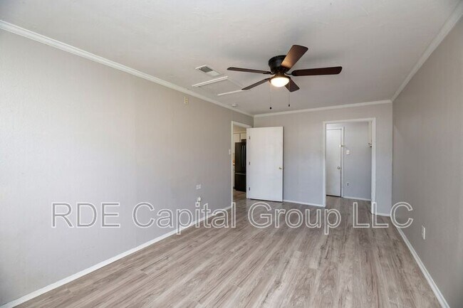 Building Photo - 1407 Franklin St