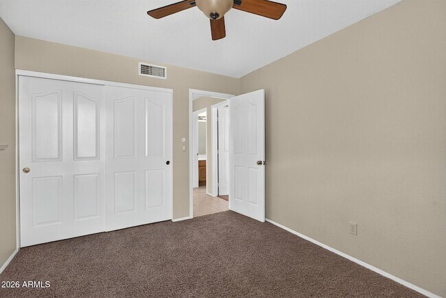 Building Photo - 7427 W Topeka Dr