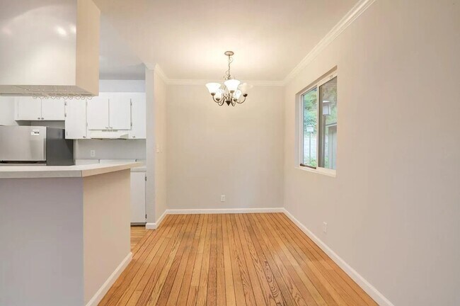 Building Photo - 355 Half Moon Ln