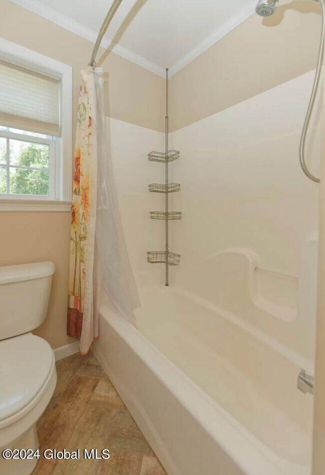 Building Photo - 10 Veterans St