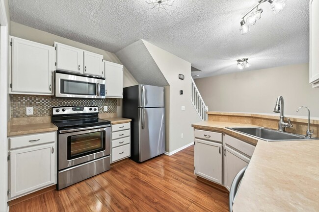 Building Photo - 13460 60th Pl N