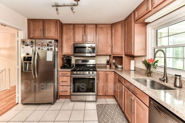 Building Photo - 7807 Suffolk Ct