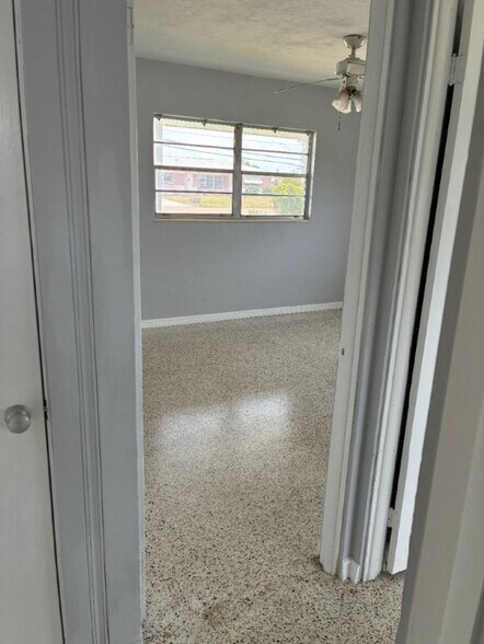 Building Photo - 308 Shamrock Blvd
