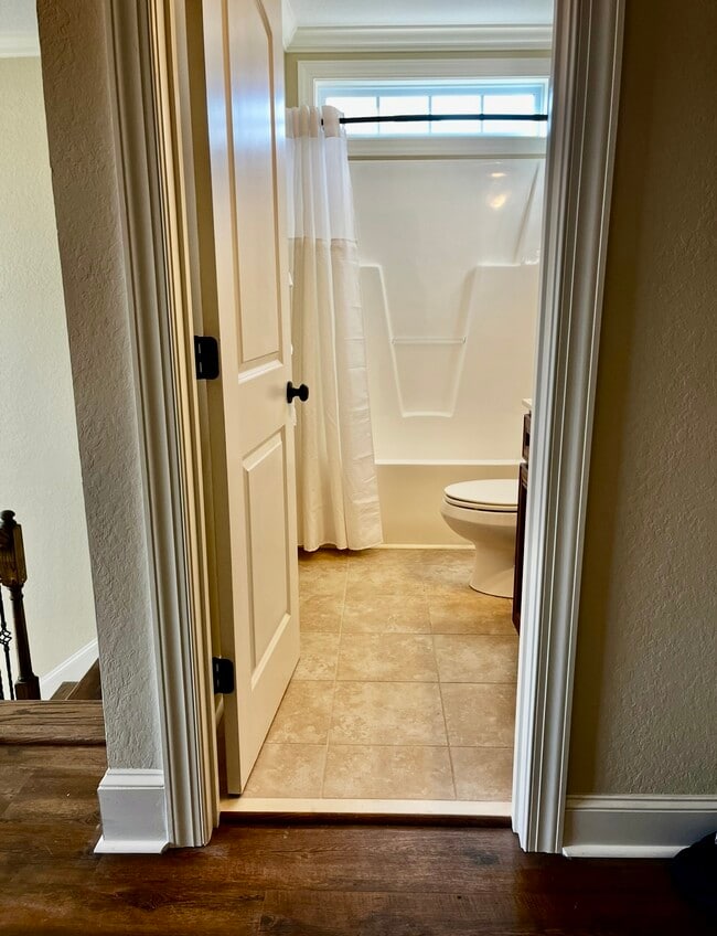 Building Photo - 1924A Leighton Dr