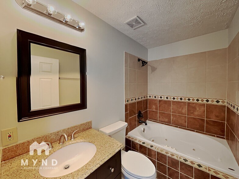 Building Photo - 8224 Wynewood Ct