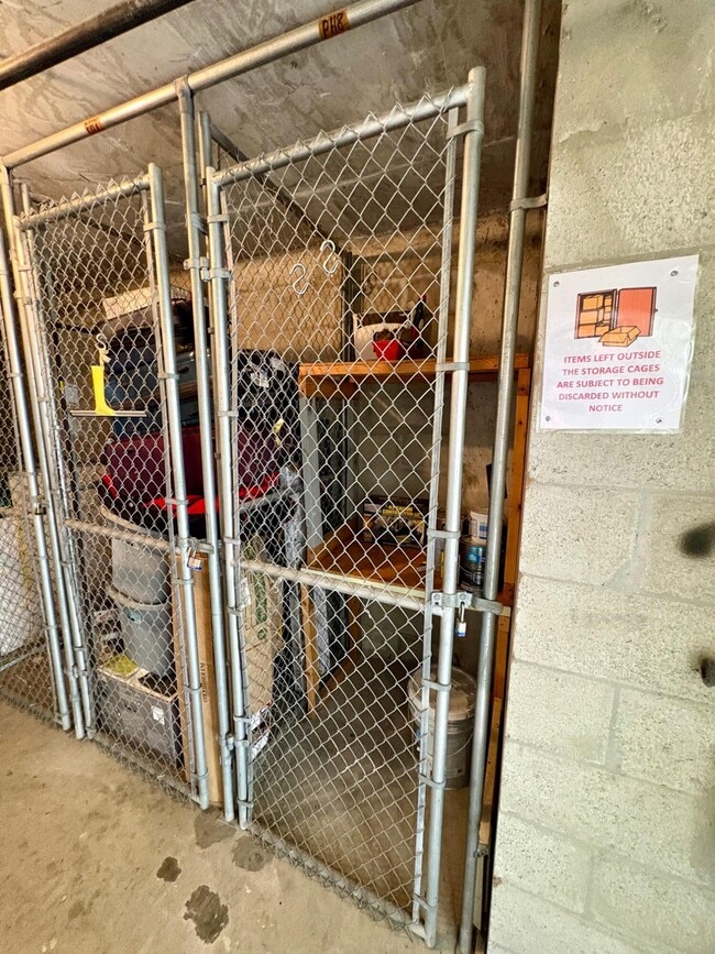 Building Photo - 2205 S Cypress Bend Dr