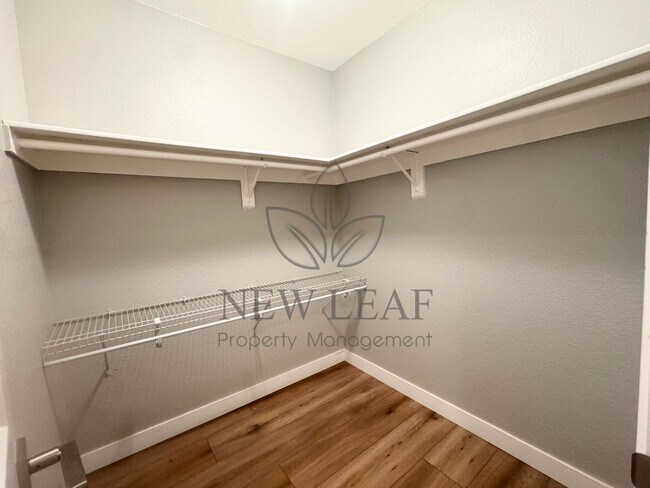 Building Photo - Stunning Claremont Home