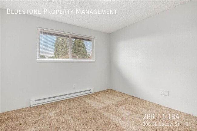 Building Photo - 200 SE Uglow St