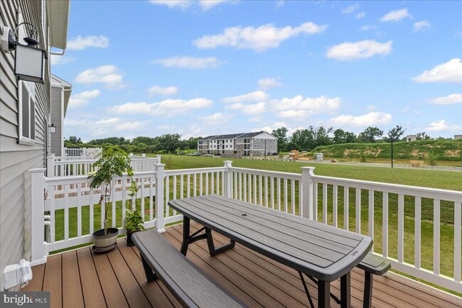 Building Photo - 122 ADA Hightower Ave