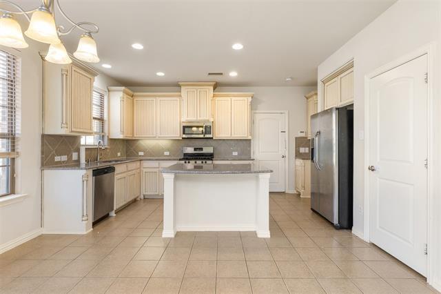 Building Photo - 201 Brick Row