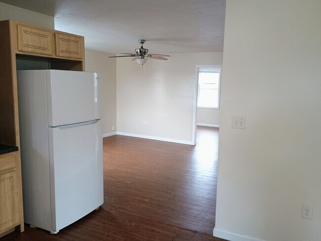 Building Photo - 207 High St