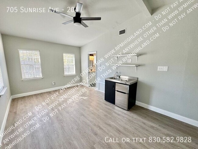 Building Photo - 705 Sunrise Ave
