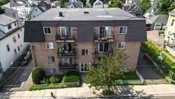 Building Photo - 22 Irving St