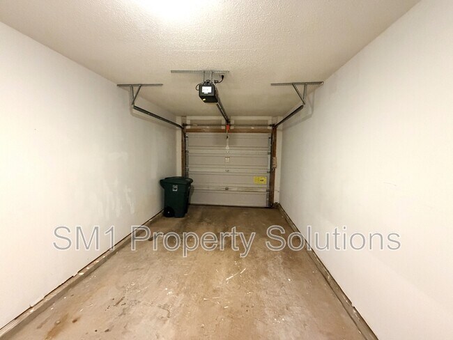 Building Photo - 5106 Bartholomew's Ln