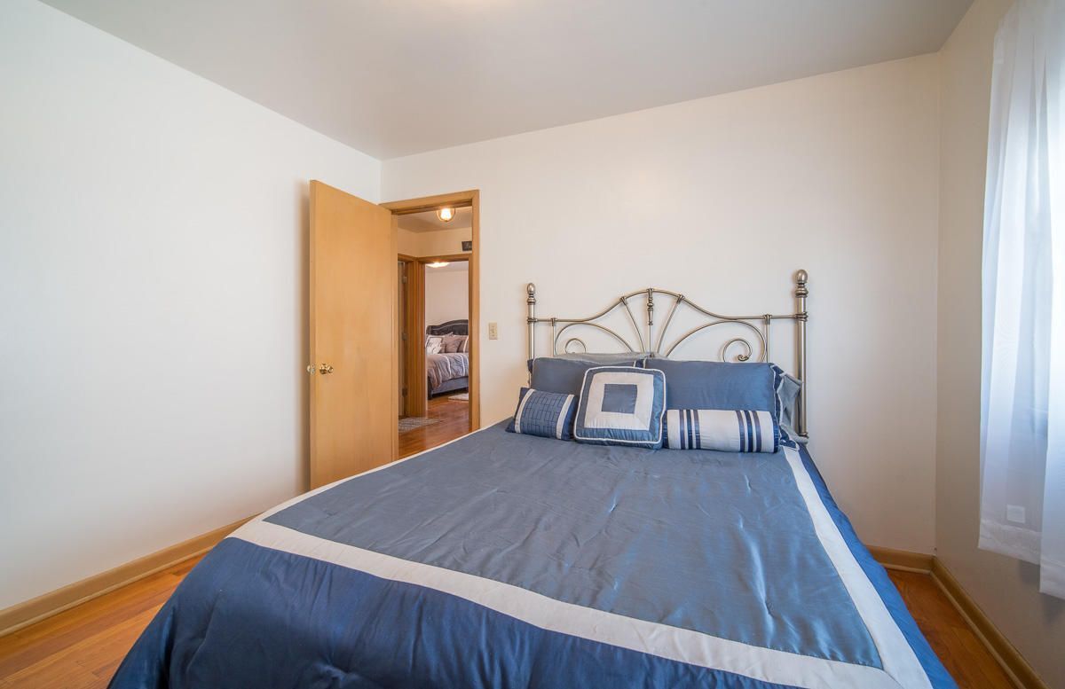 Building Photo - 7936 W Becher St