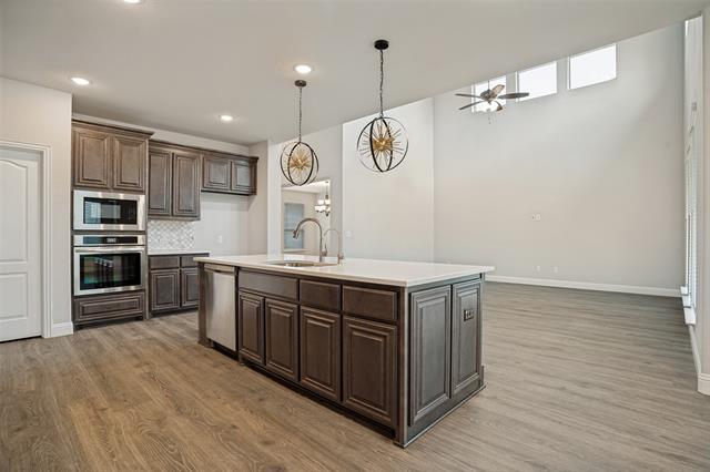 Building Photo - 812 Woodview Ct
