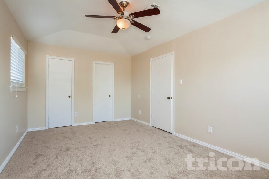 Building Photo - 6128 Silver Leaf Dr