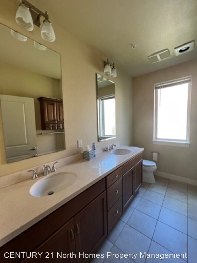 Building Photo - 2 br, 2 bath House - 15700 116th Ave NE #312