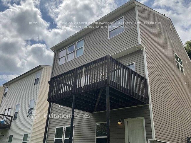 Building Photo - 511 Pondweed Dr