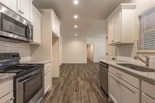 Building Photo - 433 Chalk Hill Ct