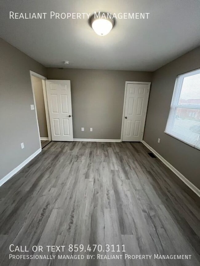 Building Photo - 210 Coburn Dr