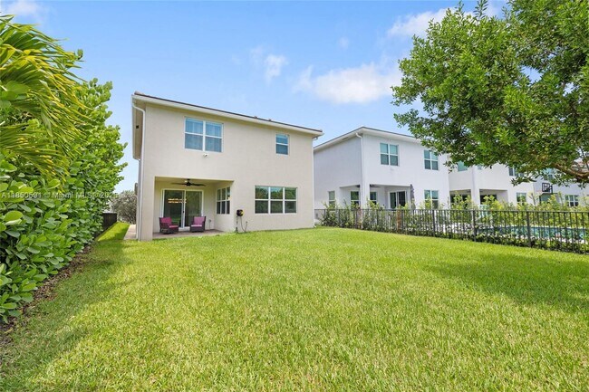 Building Photo - 4048 Veleiros Ave
