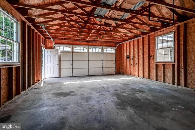 Building Photo - 5404 Arcadia Ave