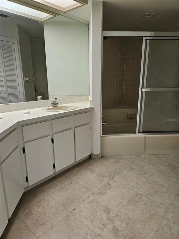 Building Photo - 2450 Sweetwater Country Club Dr