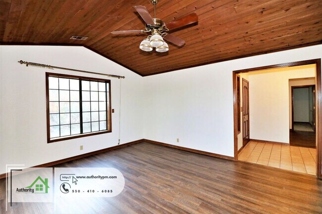 Building Photo - 15714 Middletown Park Dr