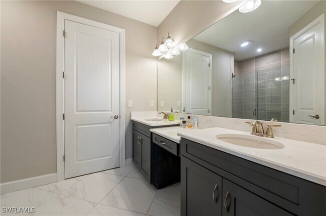 Building Photo - 15191 Tolmino St