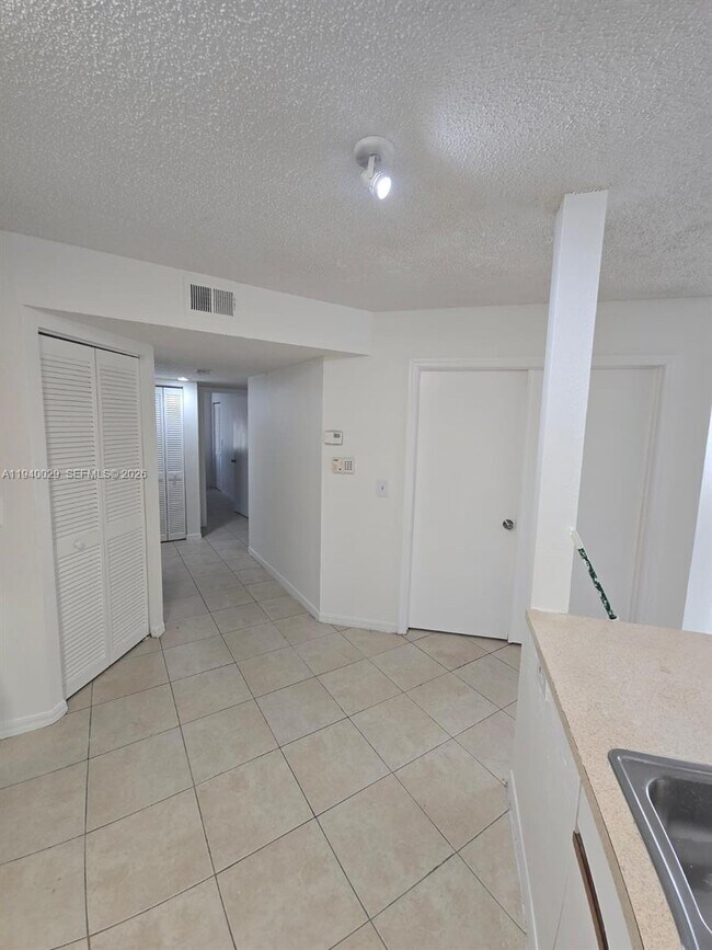 Building Photo - 4035 W McNab Rd