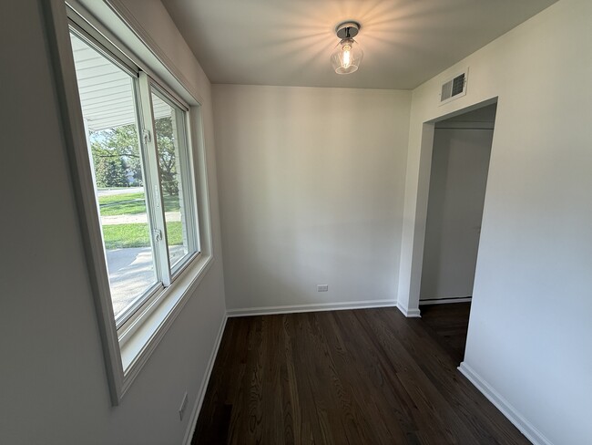Building Photo - 1329 N Wilke Rd