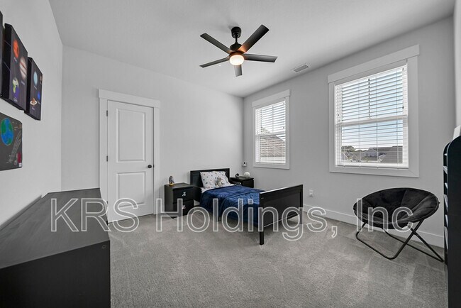 Building Photo - 629 Hayes Dr