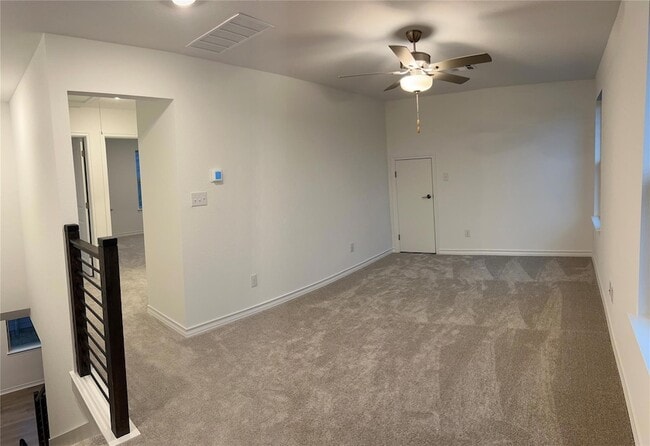 Building Photo - 497 Papaya Dr