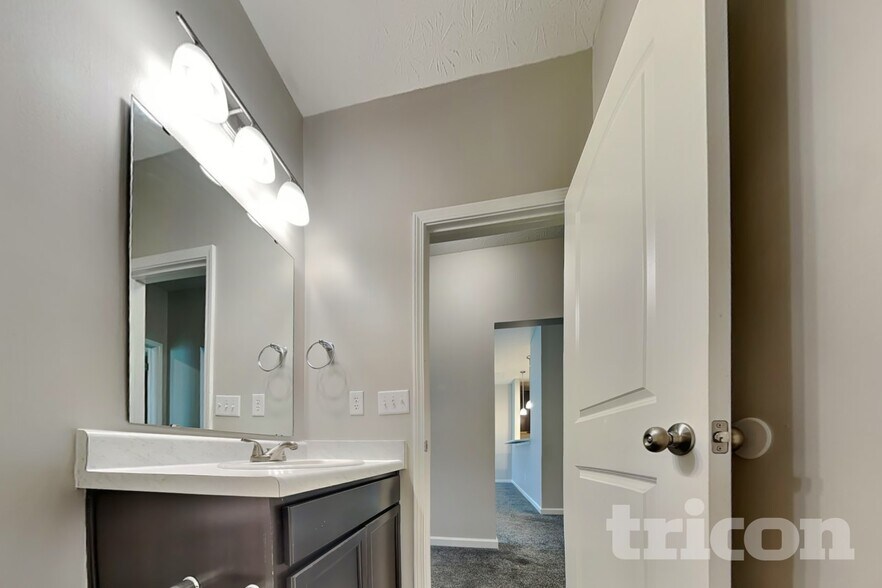 Building Photo - 2771 Anchusa Dr