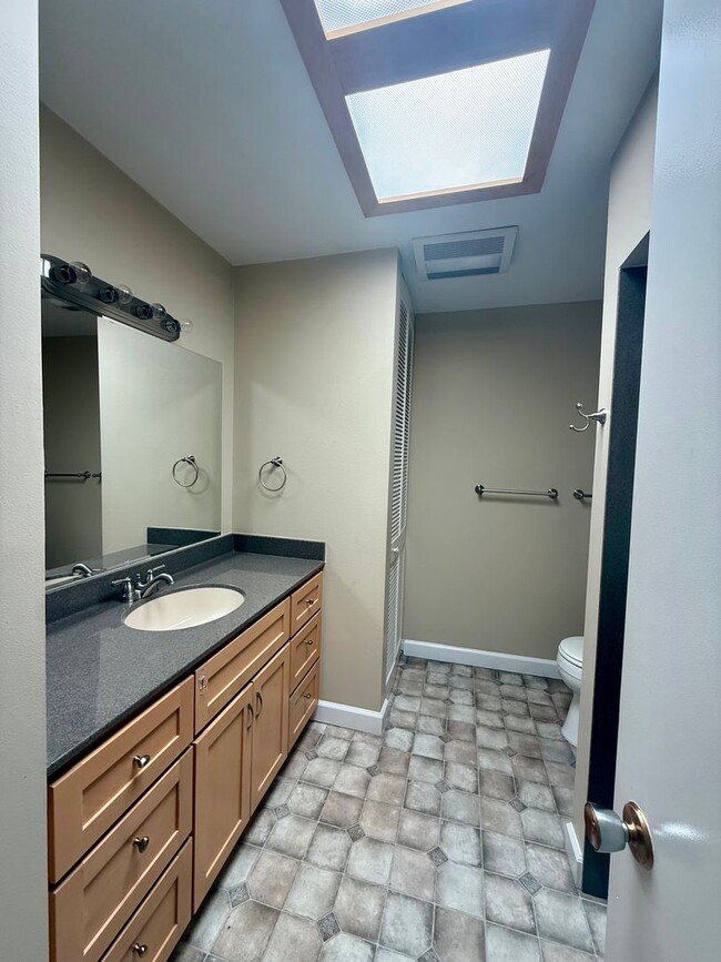 Building Photo - 3128 Tice Creek Dr