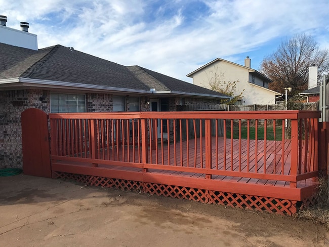 Building Photo - 304 Willow Branch Rd