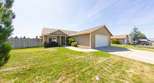 Primary Photo - Open Floor Plan Home with Large Fenced Yard