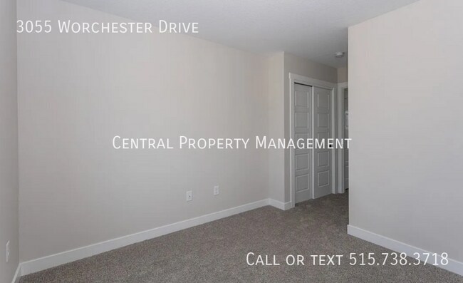 Building Photo - 3055 Worchester Dr