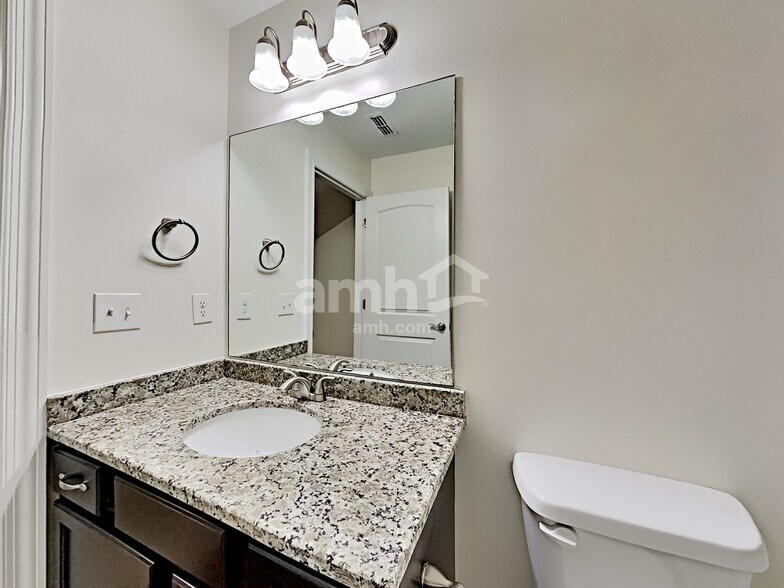 Building Photo - 4870 Beryl Dr