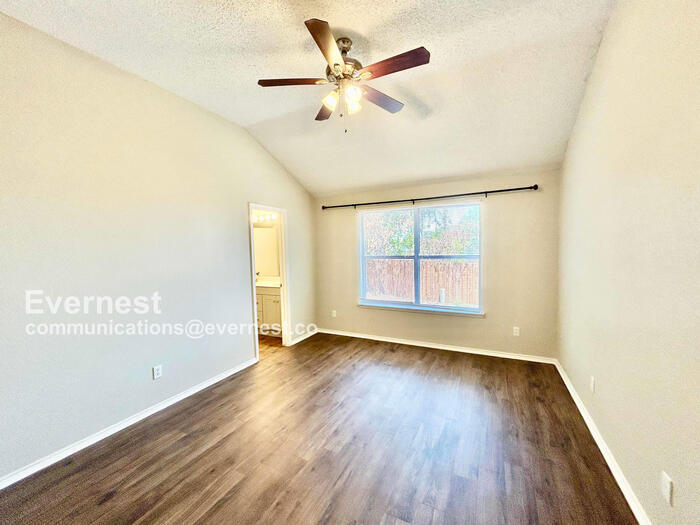 Building Photo - 10908 Deauville Cir S