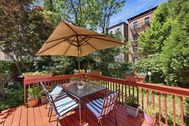Building Photo - 245 3rd St