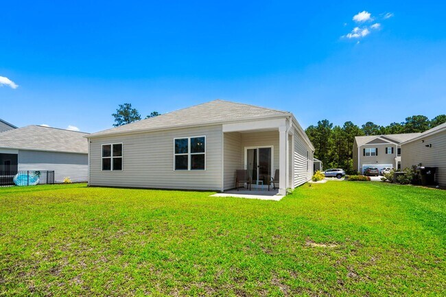 Building Photo - 3927 Nandina Ct