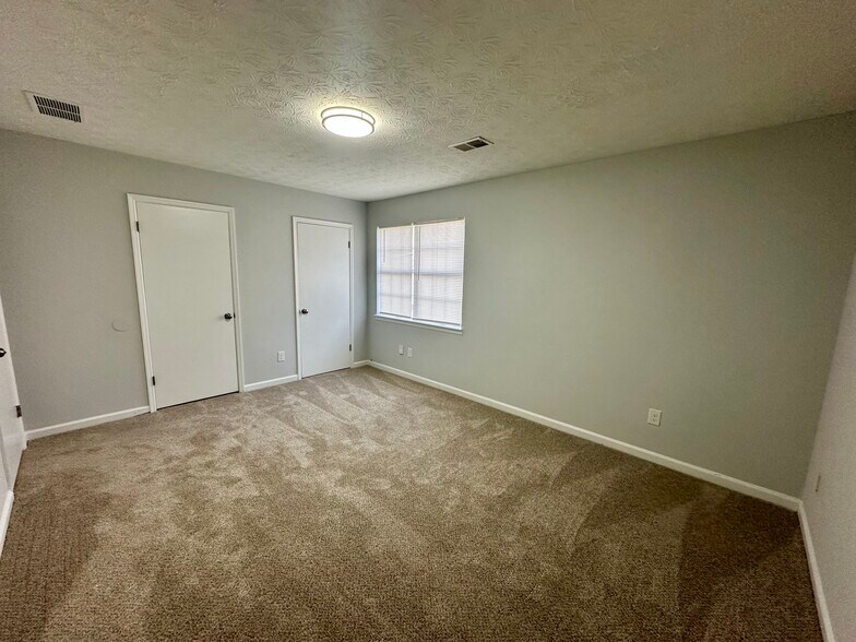 Building Photo - 1749 Hunting Creek Dr SE